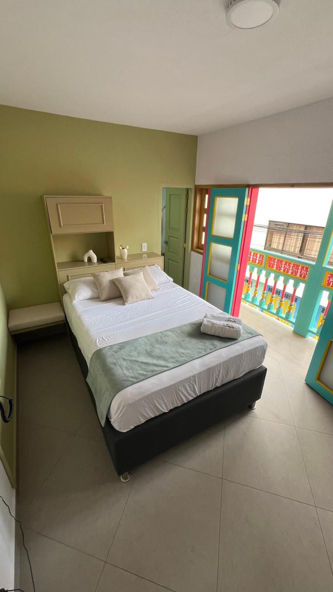 Hotel Chromatic Guatape Luaran gambar