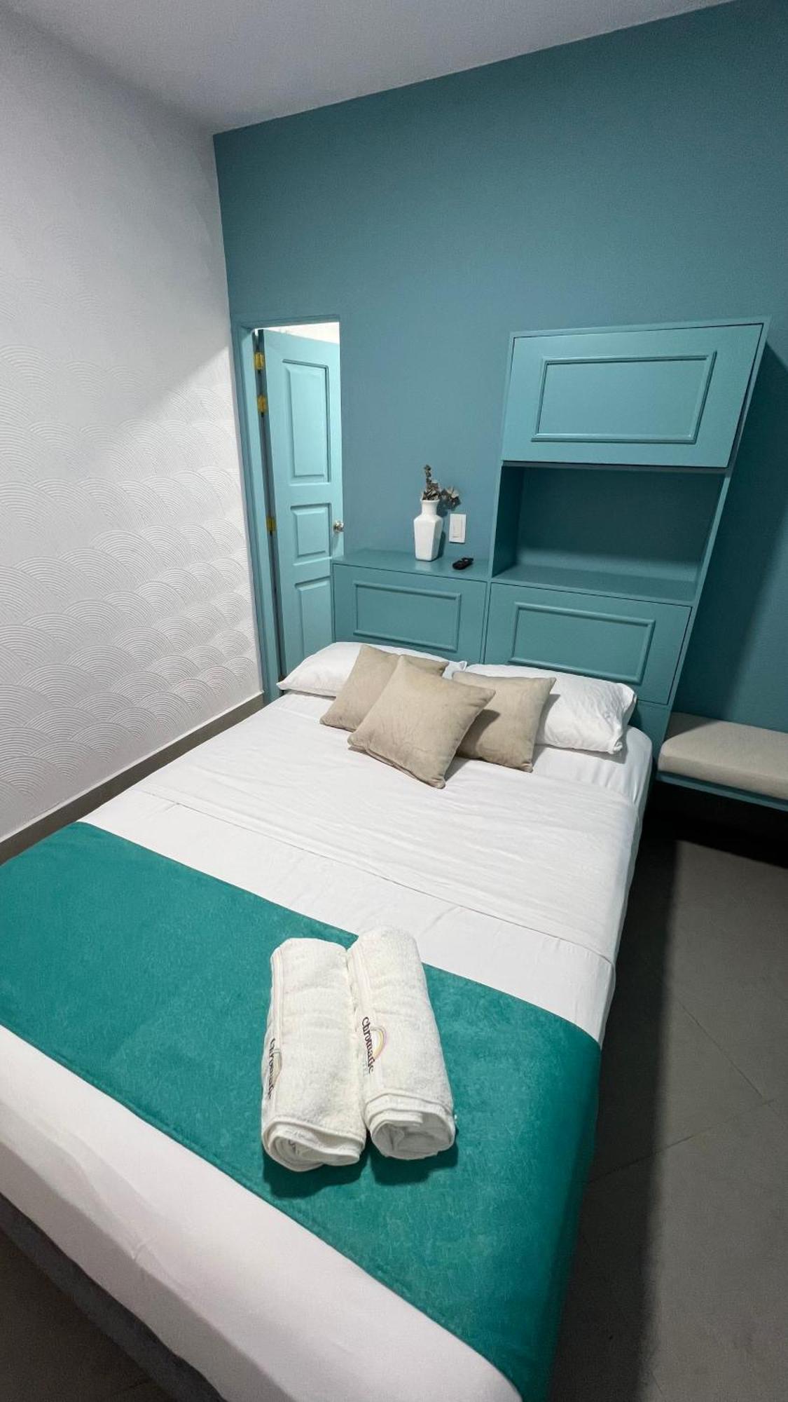 Hotel Chromatic Guatape Luaran gambar
